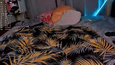 Jess online show from December 19, 4:41 am