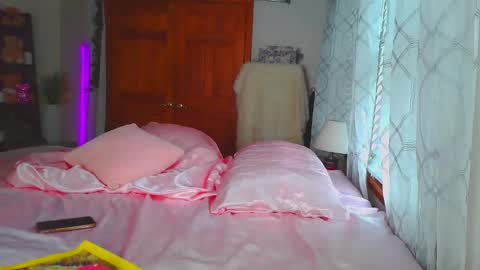Jessabelle Diamond online show from May 7, 1:29 pm