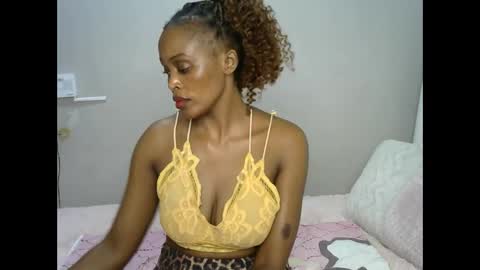 jessajoyy online show from April 25, 1:41 pm
