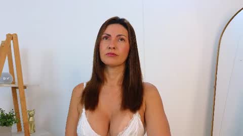 bella  adams online show from June 22, 12:12 pm