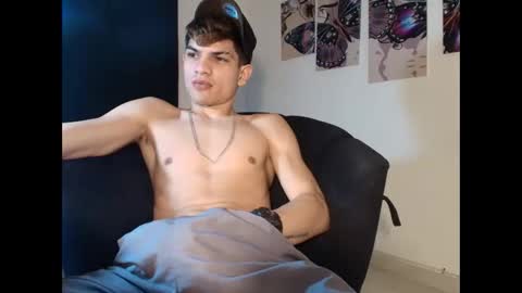 jesshot_bigcock online show from May 15, 7:50 am