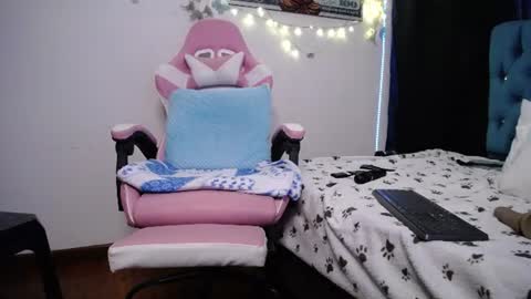 Jessie online show from June 16, 9:41 pm