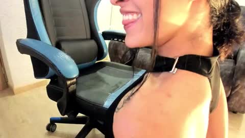 jessi_lemus online show from December 22, 7:20 pm