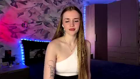 Jessica hot online show from June 19, 5:19 pm