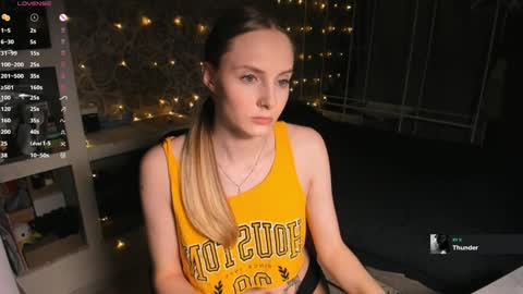 Snapshot of jessica_jane_ chatting on February 4, 12:19 am Mila online show from February 4, 12:19 am