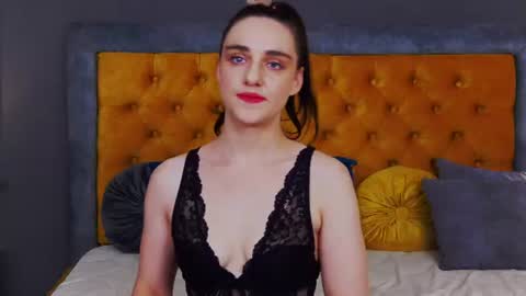 Jessica White online show from July 27, 4:54 am