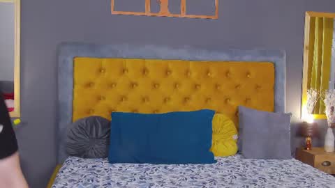 Jessica White online show from August 9, 4:07 am