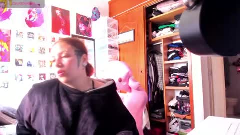 Your Sweet Angel online show from August 4, 1:51 pm