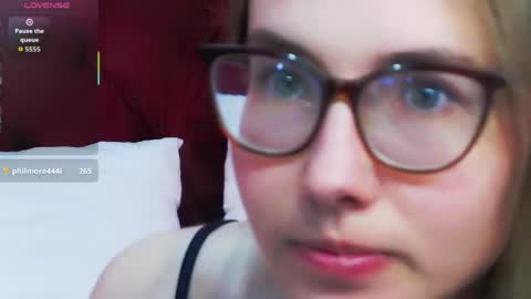 JessieStarrr online show from May 1, 5:40 pm