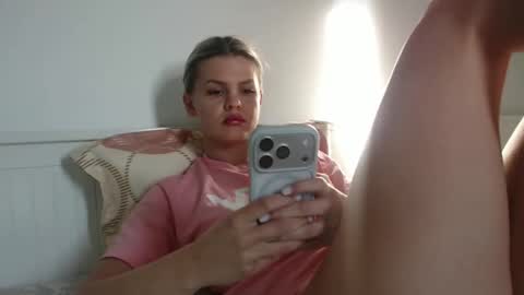 jessieryan online show from April 27, 4:32 am
