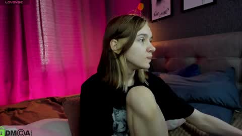 Jessie online show from August 2, 9:22 am