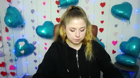 Snapshot of jessikadaniels chatting on February 14, 10:38 am Jess online show from February 14, 10:38 am