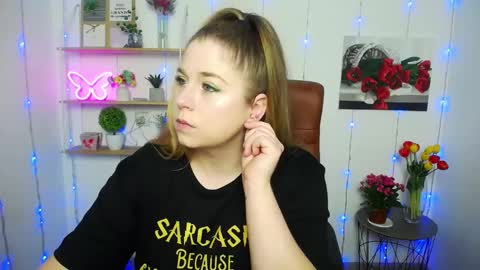 Snapshot of jessikadaniels chatting on March 12, 7:13 am Jess online show from March 12, 7:13 am