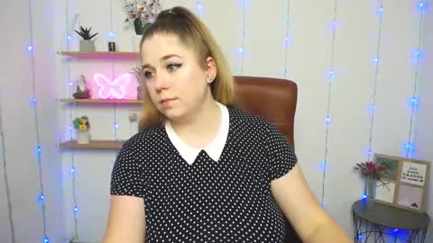 Snapshot of jessikadaniels chatting on January 28, 10:23 am Jess online show from January 28, 10:23 am