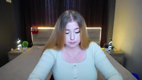 Snapshot of jessikadaniels chatting on October 7, 8:10 am Jess online show from October 7, 8:10 am