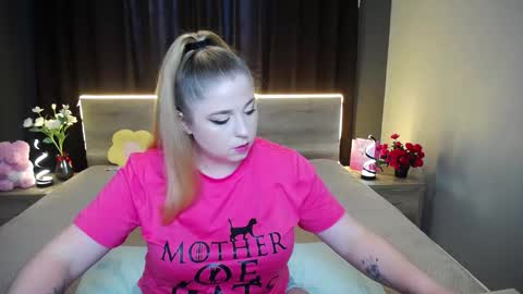 Jess online show from November 18, 9:01 am