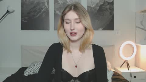 jessstonem online show from September 13, 8:11 pm