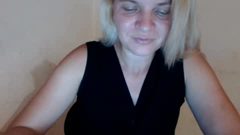 jessyangels online show from July 24, 9:45 pm