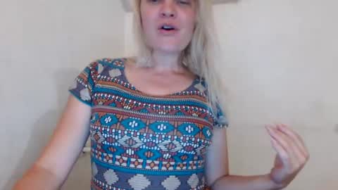 jessyangels online show from July 26, 7:44 pm