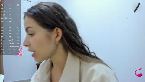 Snapshot of jessye_golden chatting on October 8, 11:32 pm jessye_golden online show from October 8, 11:32 pm