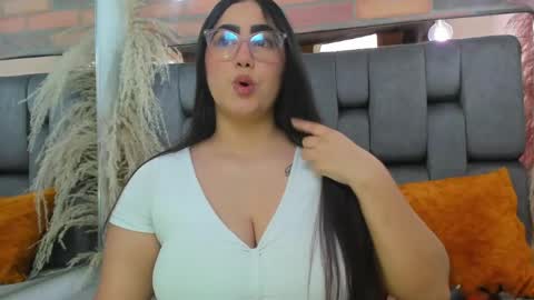 JESSY CORTES online show from April 29, 11:31 pm