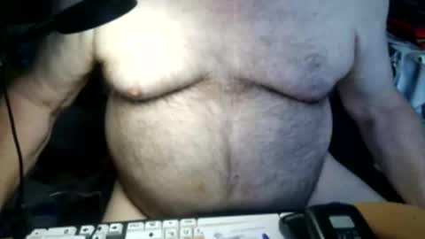 guy online show from May 5, 7:14 am
