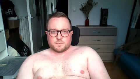 jeuneloup92 online show from February 18, 5:02 pm