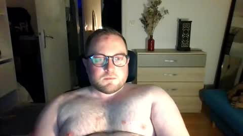 jeuneloup92 online show from March 16, 9:41 pm