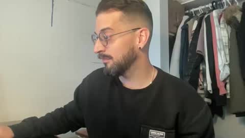 JEUNEMEK007 online show from May 22, 1:18 pm