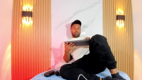 jeus_stanley online show from April 24, 5:42 am