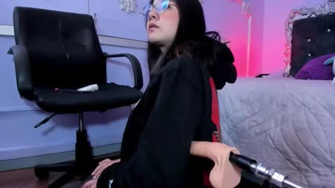 Jeyy online show from November 28, 1:18 pm