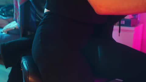 Snapshot of jfemk chatting on November 1, 2:16 pm jfemk online show from November 1, 2:16 pm