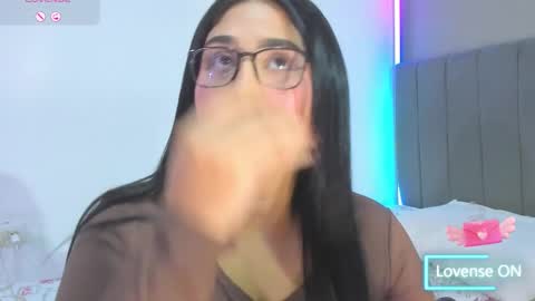 jhackelin  My independent account online show from February 27, 2:37 am