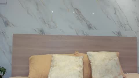 jhasly online show from March 18, 12:00 pm