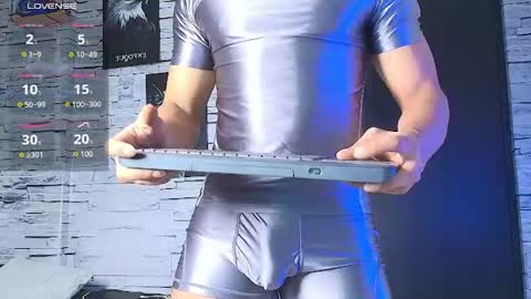 jhay_wheeler777 online show from June 29, 4:20 am