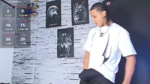 jhay_wheeler777 online show from June 27, 4:18 am