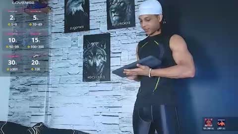 jhay_wheeler777 online show from July 16, 4:38 am
