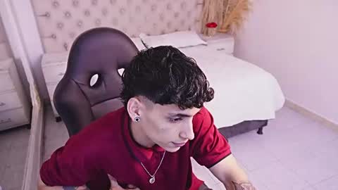 jhoanleandro online show from June 23, 5:48 am