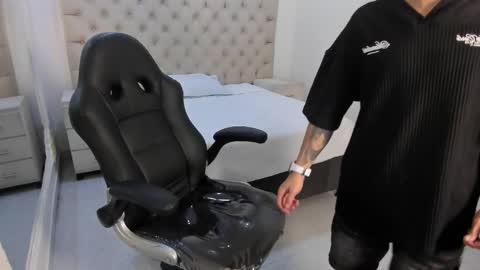 jhoanleandro online show from January 11, 5:24 am