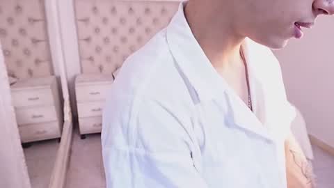jhoanleandro online show from July 10, 4:28 am