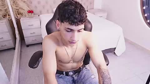 jhoanleandro online show from August 1, 6:04 am
