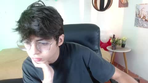 Jhoel online show from March 2, 12:22 pm