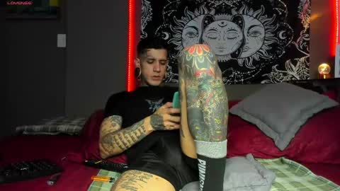 jhonny_ackerman online show from April 17, 1:08 am