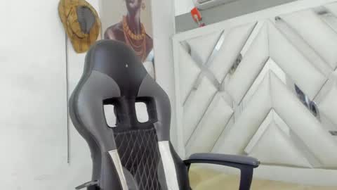 jhonny online show from February 7, 7:07 am