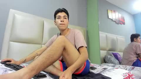 Snapshot of jhonny_saenz chatting on October 16, 1:44 pm Jhonny online show from October 16, 1:44 pm