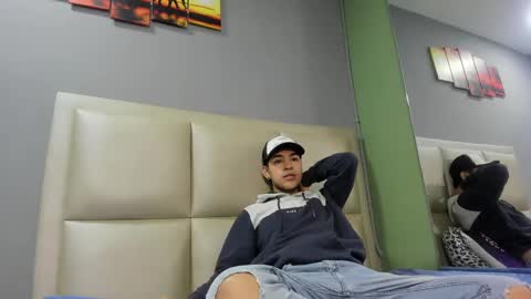 Snapshot of jhonny_saenz chatting on October 18, 1:37 pm Jhonny online show from October 18, 1:37 pm