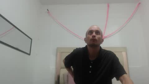 Snapshot of jhontorres018 chatting on February 16, 4:20 am jhontorres018 online show from February 16, 4:20 am