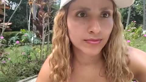 Snapshot of jhordananddanna_ chatting on October 7, 3:30 pm Jordan And Danna online show from October 7, 3:30 pm
