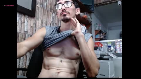 jhosuamoore2 online show from April 22, 9:44 pm