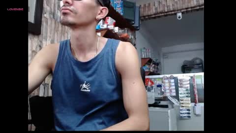 jhosuamoore2 online show from May 18, 1:06 pm